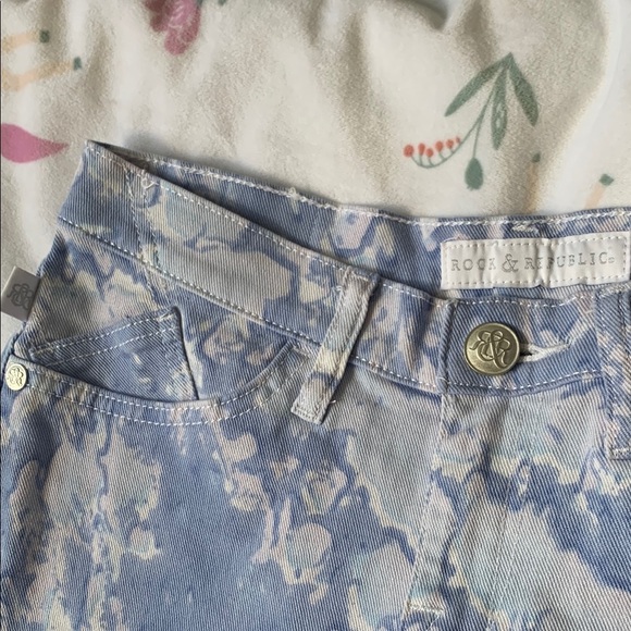 Rock & Republic Blue Lolita Women's Shorts - Picture 3 of 4